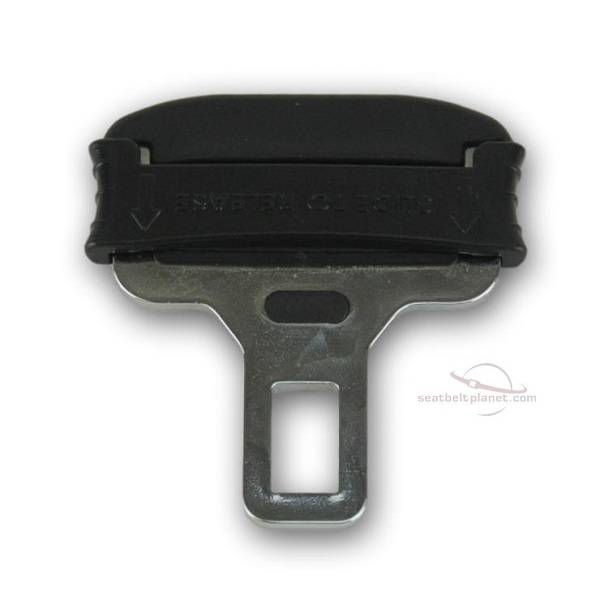 Locking latch plate outlet seat belt